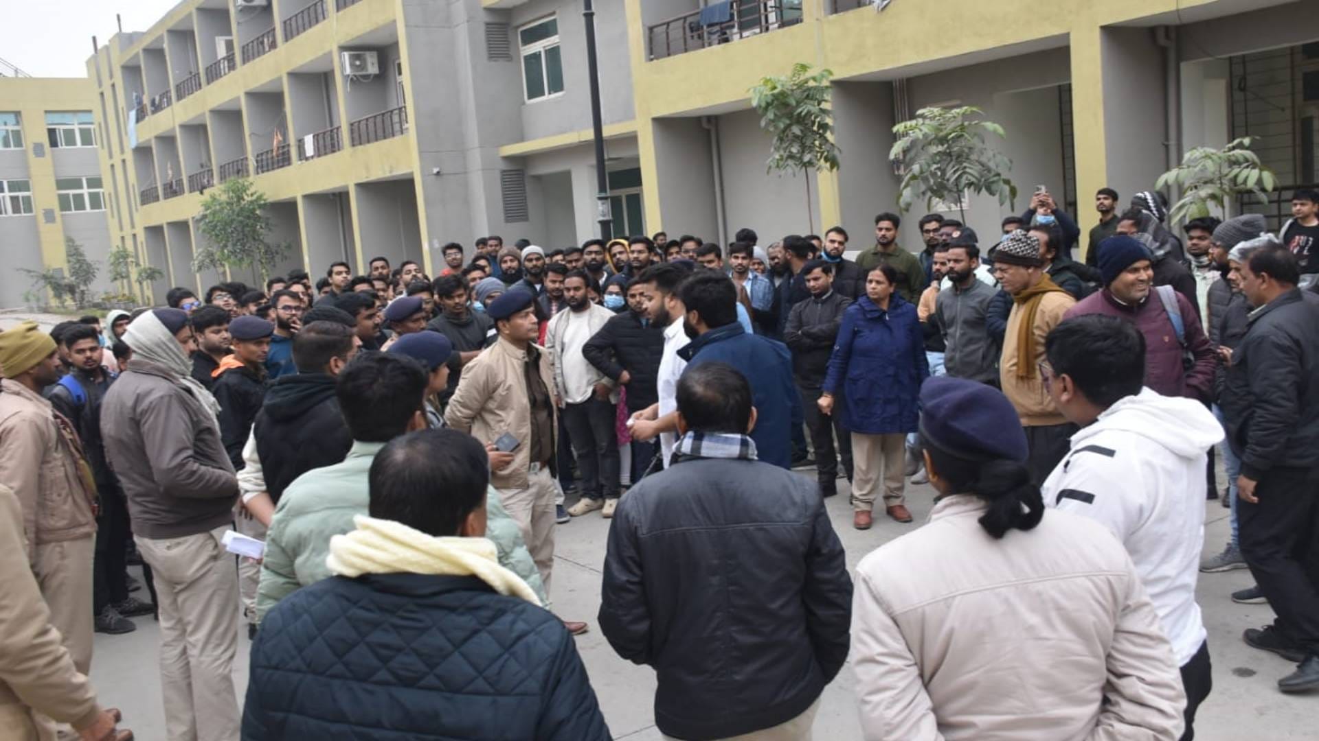 Bihar News Case of ragging in Purnia Medical College clash between MBBS second year and internship students