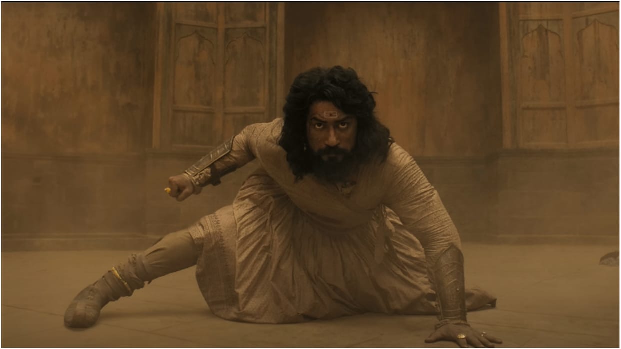 Vicky Kaushal Fans Go Crazy Over Chhaava Pour Milk on Posters and Perform Aarti