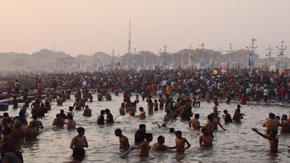 ill now around ten crore devotees have taken holy dip in Mahakumbh, preparations for Mauni Amavasya