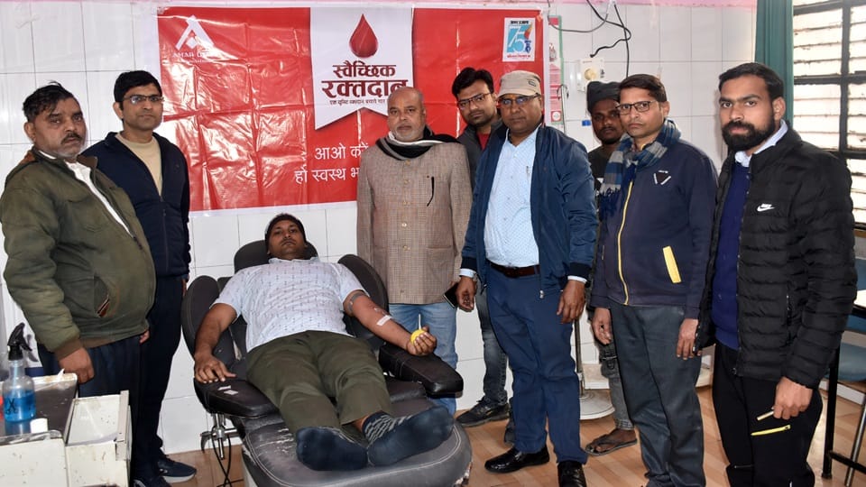 Blood donation camp on Aligarh Amar Ujala 18th anniversary