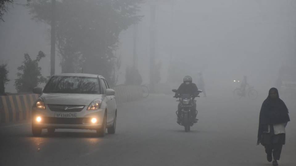 UP Weather Update Sudden change in weather is being seen cold increased with dense fog Rain alert