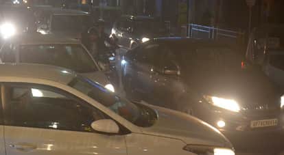 Kanpur Traffic ACP had to take charge was not seen at three main intersections DIG said this