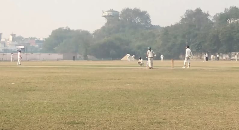 Tarun Club got off to a bad start due to the bowling of South Indian bowlers four batsmen returned to pavilion