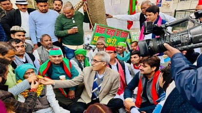 किसानों ने नहीं मानी हार