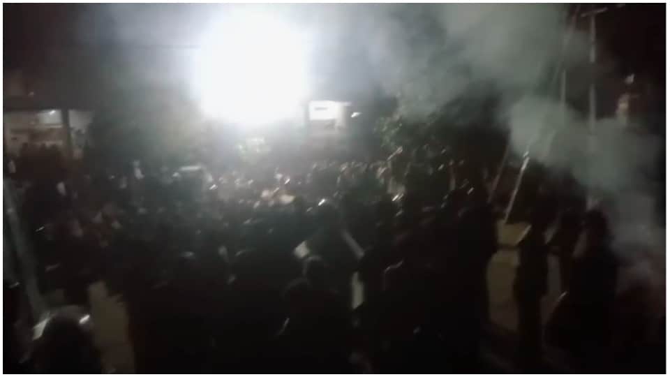 MP Police Attacked by Villagers During Raid in Neemuch Clash Over Drug Case Investigation news in Hindi