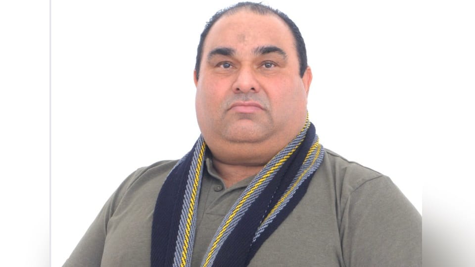 Pindu Johal of Jalandhar is serving the village while living abroad