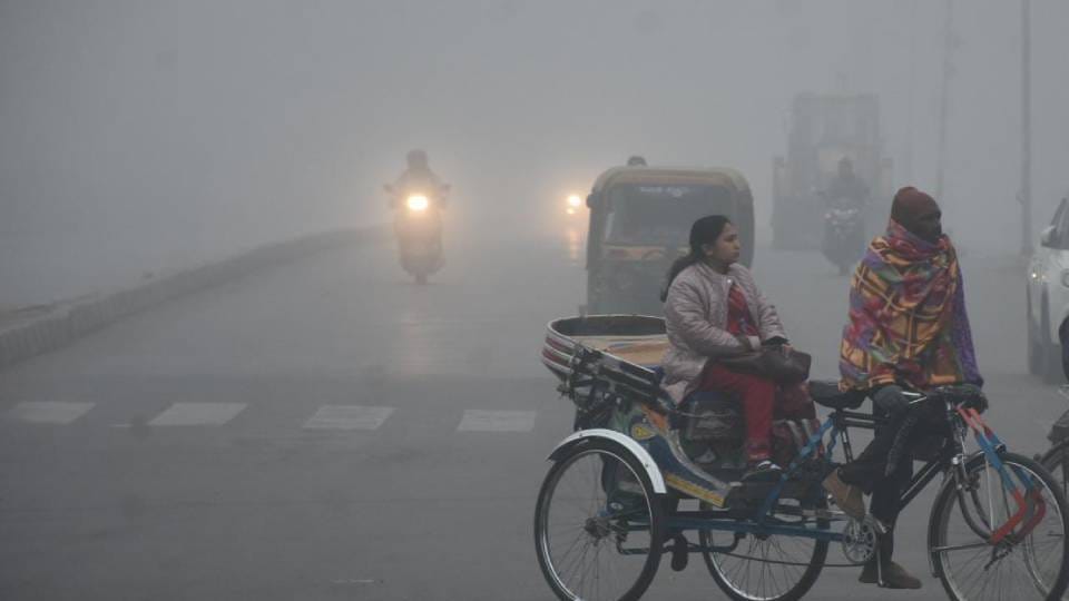 UP Weather Update Sudden change in weather is being seen cold increased with dense fog Rain alert