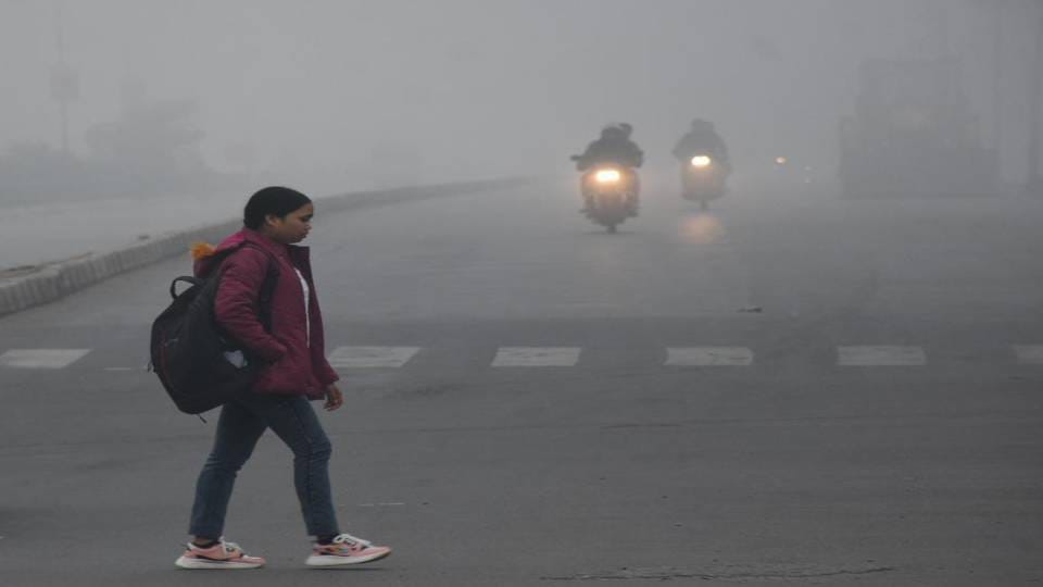 UP Weather Update Sudden change in weather is being seen cold increased with dense fog Rain alert