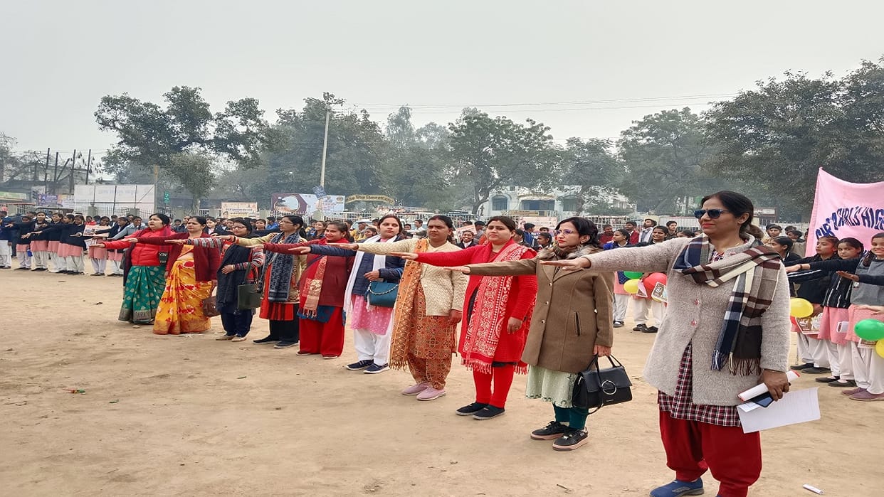 people oath taken to follow traffic rules in shahjahanpur on Subhash Chandra Bose birth anniversary