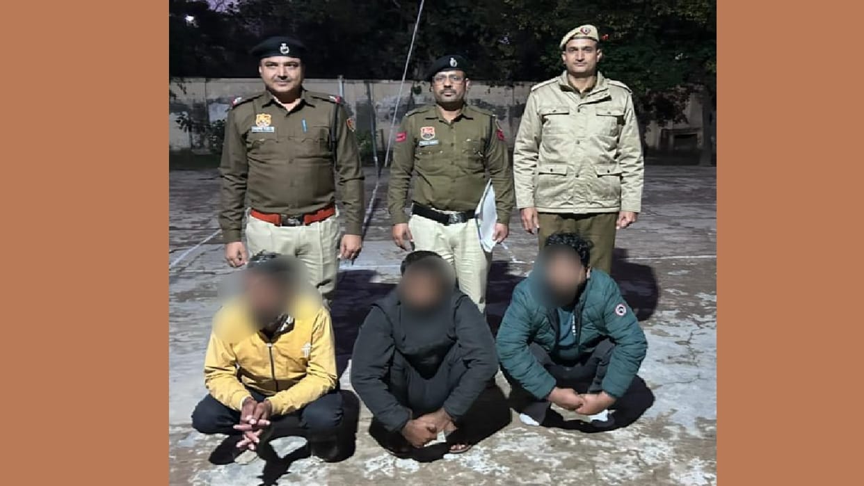 Three accused arrested in Jhajjar for committing cyber fraud with student by luring him to earn money sitting