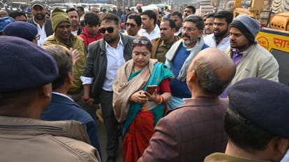Bihar News: Fierce fighting during elections in Patna: Elections being held for BISCOM President