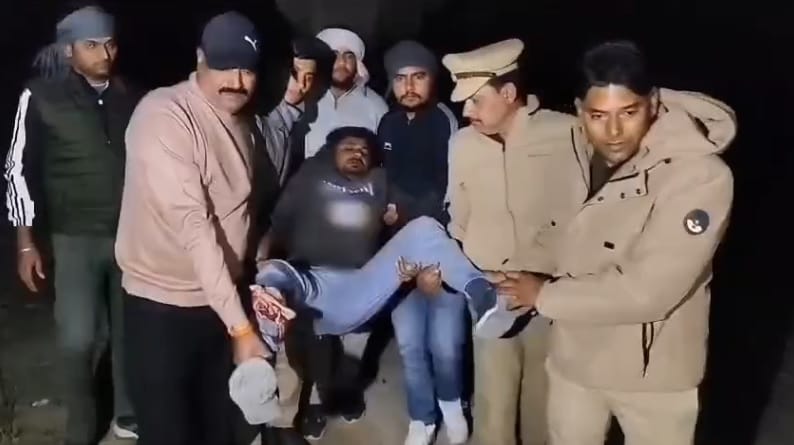 Encounter between cow smugglers and police one injured by bullet other absconding teams are searching for him