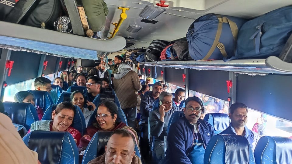 Chandigarh to Maha Kumbh Prayagraj CTU Bus full