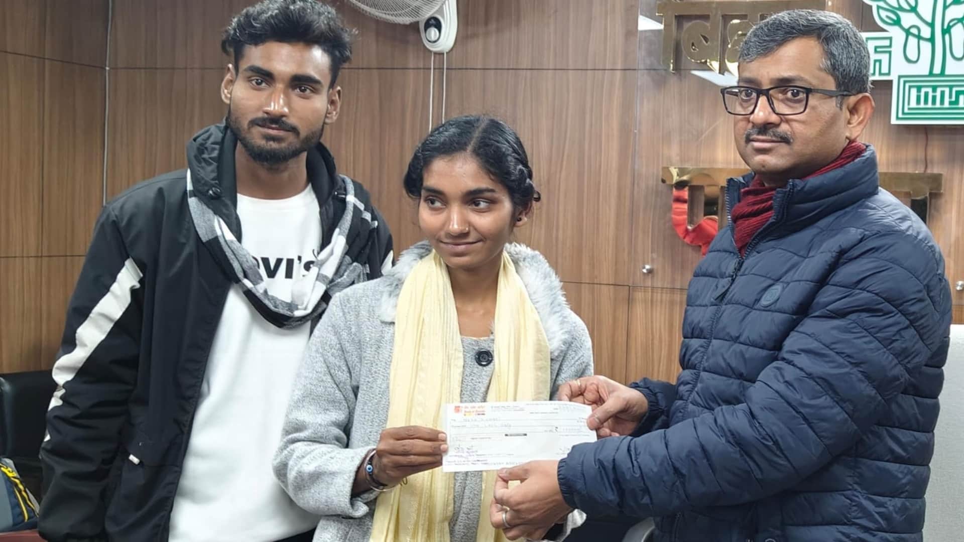 Patna News: Bihar Tourism Article Writing Competition, Winners were honored; See Photos