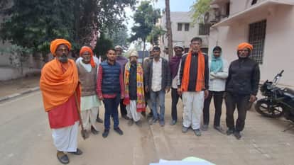 Karauli News Illegal mining is going on in Manch village villagers made this demand by submitting memorandum