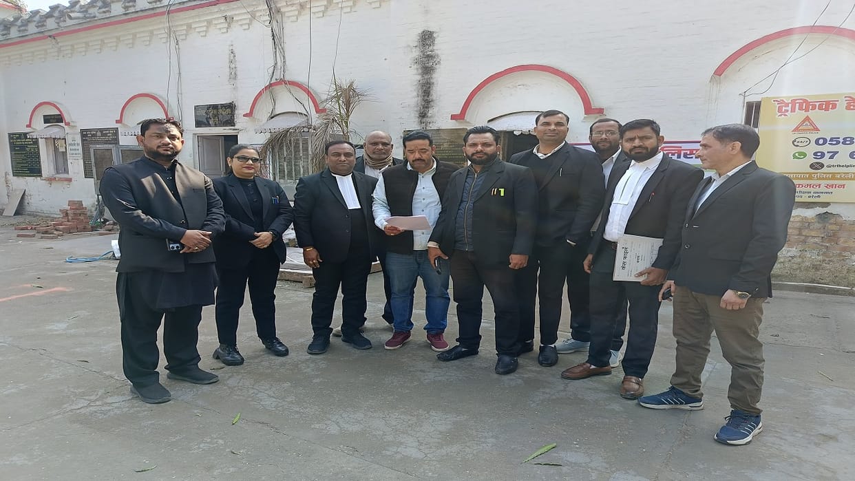 SP leaders gave memorandum to SSP demand for action against Mahant Rajudas in Bareilly