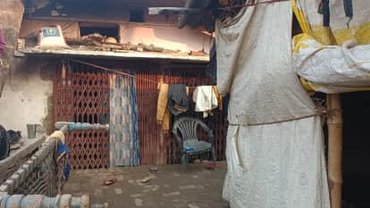 UP: 'पापा मैं कल आऊंगा...', प्रिंस ने पिता से कहे थे ये आखिरी शब्द; गोरखपुर में दो बच्चों की नृशंसता से हत्या UP Double Murder Two Gorakhpur Teens Brutally Murdered Bodies Found Bound and Gagged in Mustard Field