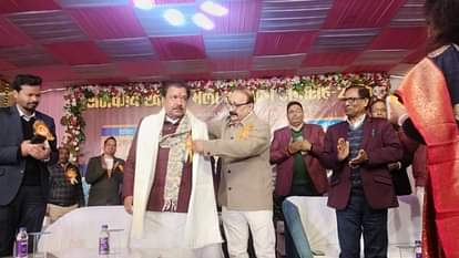 Bihar: किशनगंज में शुरू हुआ एशिया का दूसरा सबसे बड़ा पशु मेला खगड़ा, राजस्व मंत्री ने किया भव्य उद्घाटन Kishanganj News: Asia's second largest cattle fair Khagra started, Minister Dilip Kumar Jaiswal inaugurated