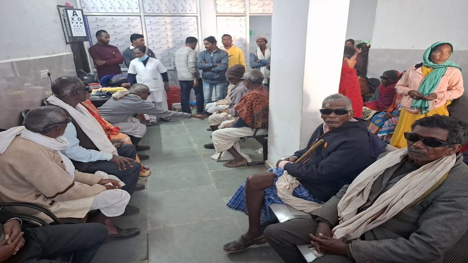 3285 patients underwent cataract surgery patients are coming from Jharkhand also due to better treatment in Ba
