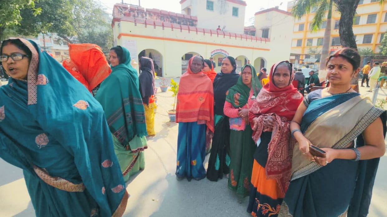 Mother threw child from roof in ballia died sister accused of murder mother told truth