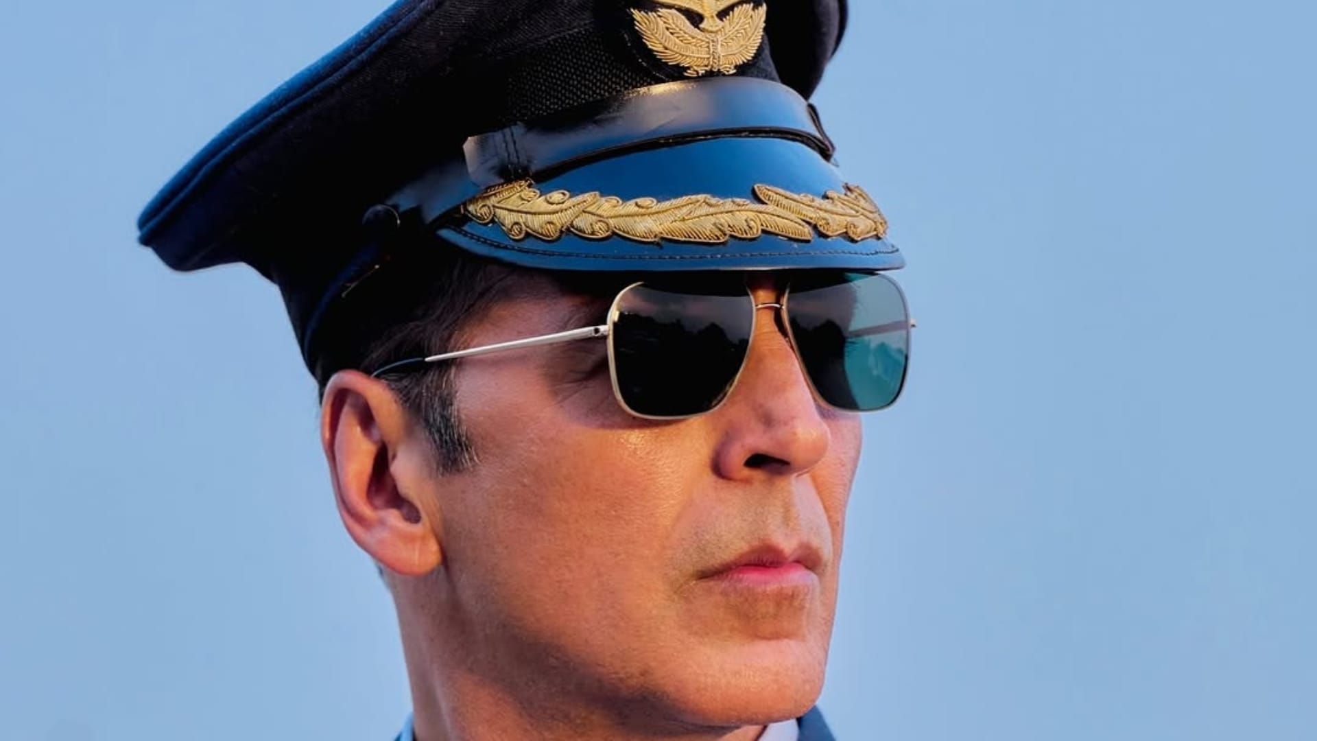 Bollywood Celebrities 76th Repblic Day 2025 Wishes social media Amitabh Bachchan Priyanka Chopra Akshay Kumar