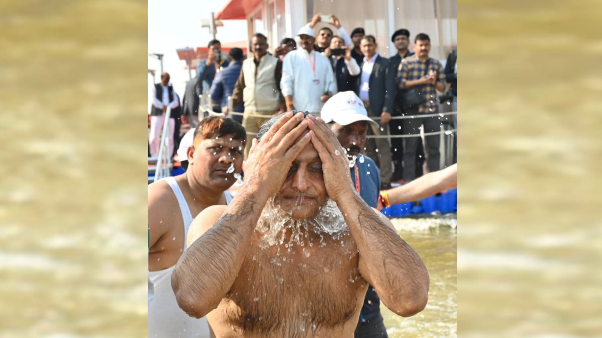 Akhilesh Yadav took a dip in Mahakumbh 2025.