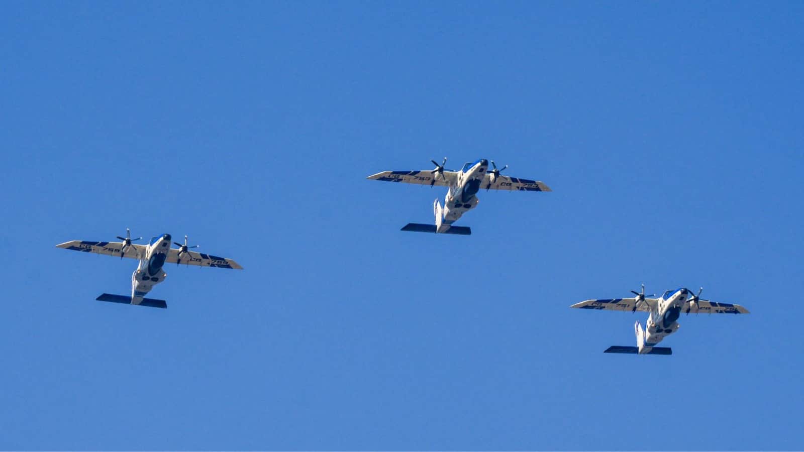 Air Force shows strength in flypast on occasion of Republic Day see Photos