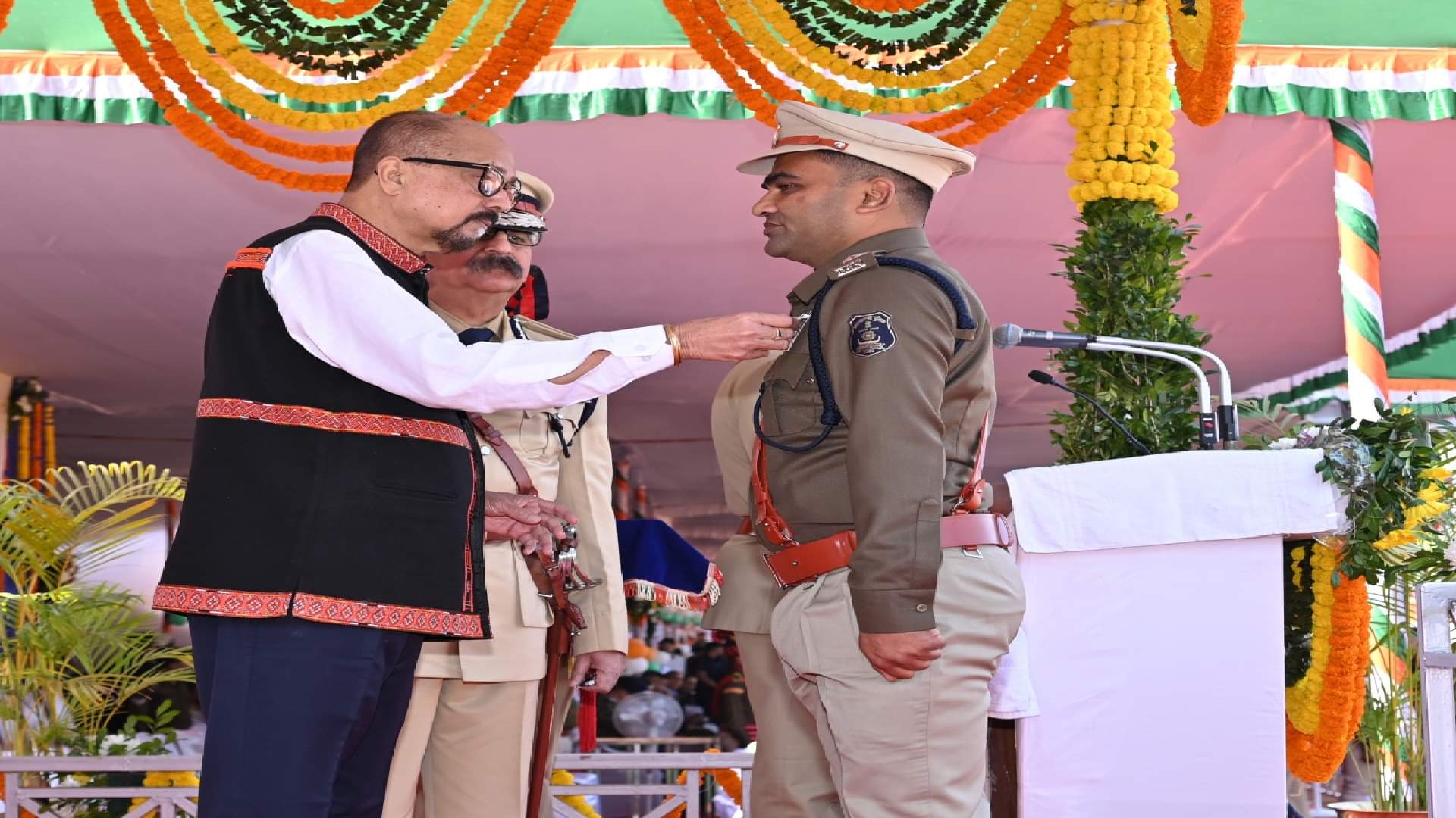 Republic Day on Governor in Raipur decorated 15 officers and employees with Police Gallantry Medal 2024, photo