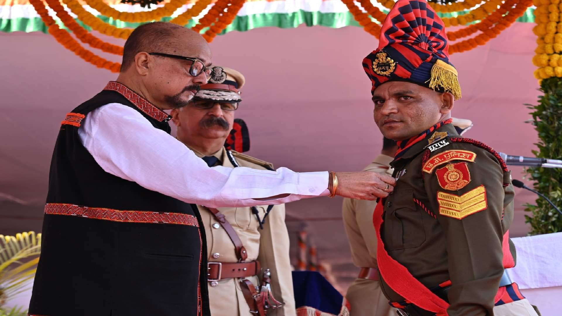 Republic Day on Governor in Raipur decorated 15 officers and employees with Police Gallantry Medal 2024, photo