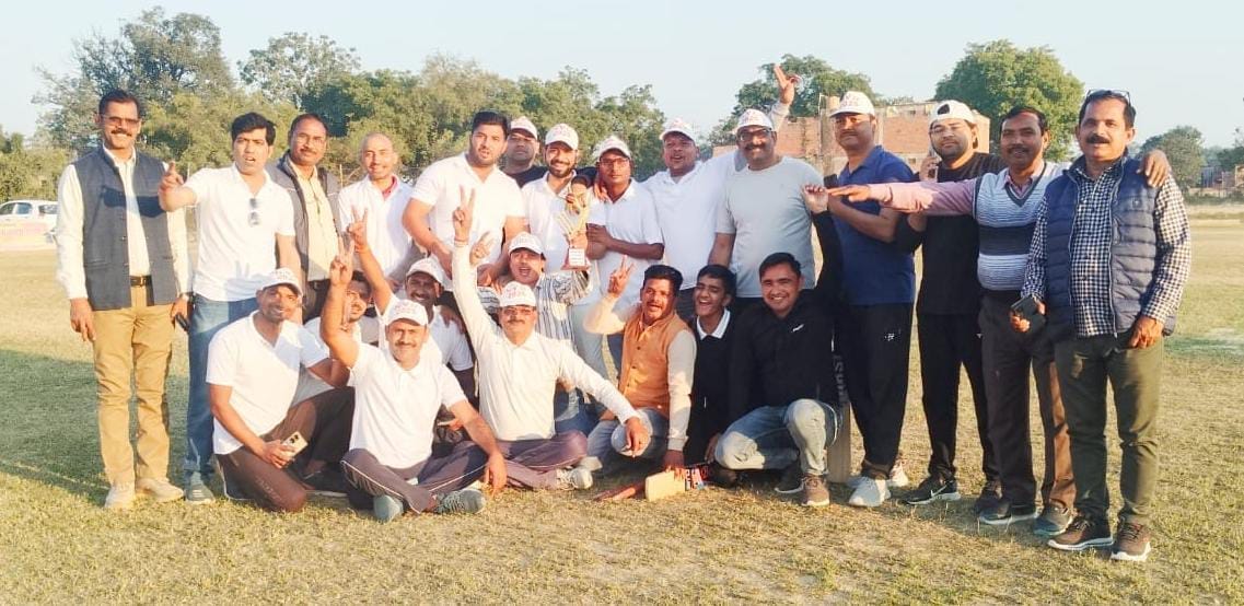 Friendly cricket match on Voter Awareness Day, Journalist XI defeated Tehsil XI by nine wickets