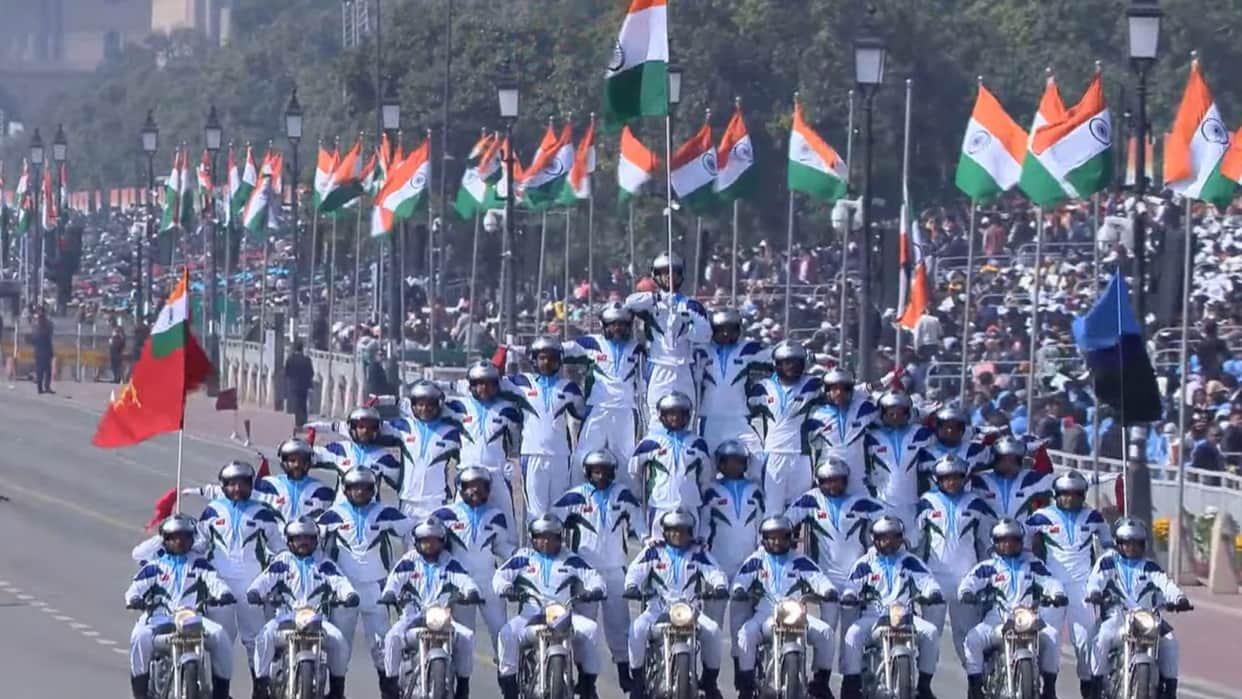 Army soldiers showed amazing feats on the Kartavya Path, Daredevils team made two world records