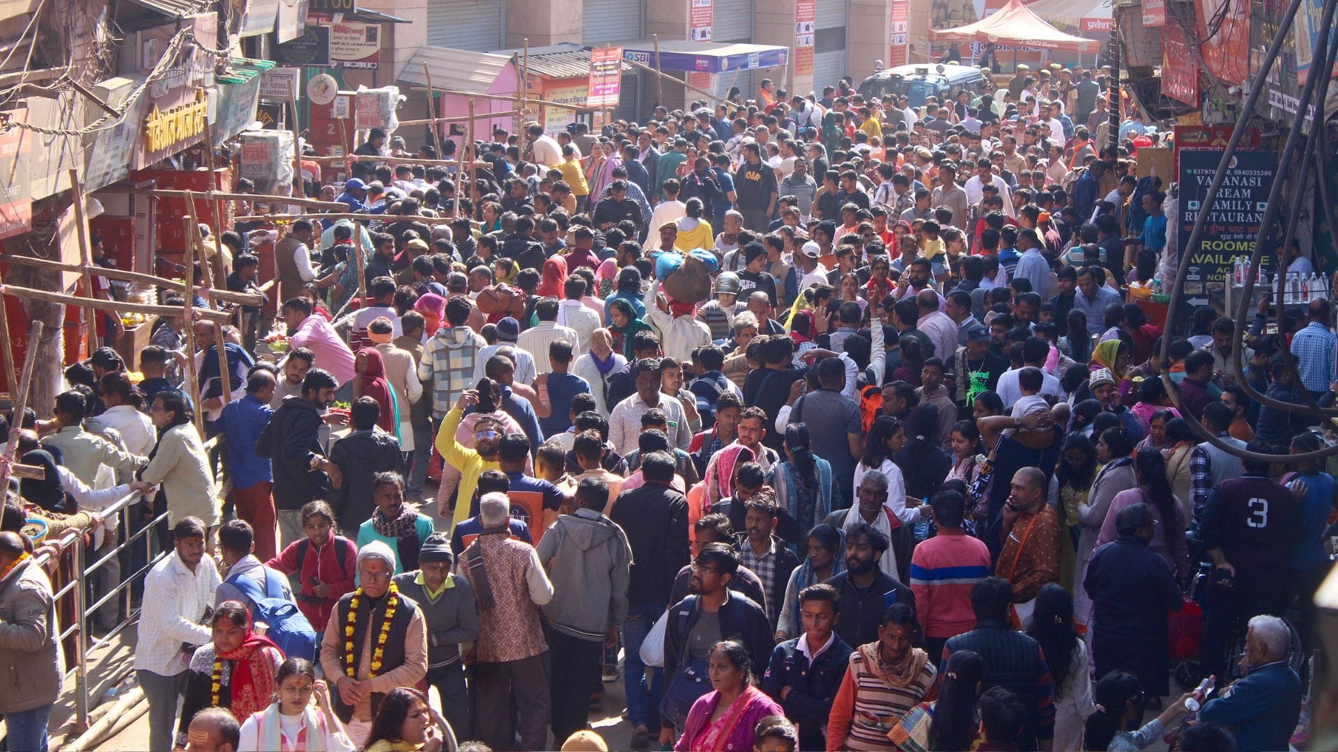 Kashi Vishwanath temple four lakh devotees visited from Mahakumbh