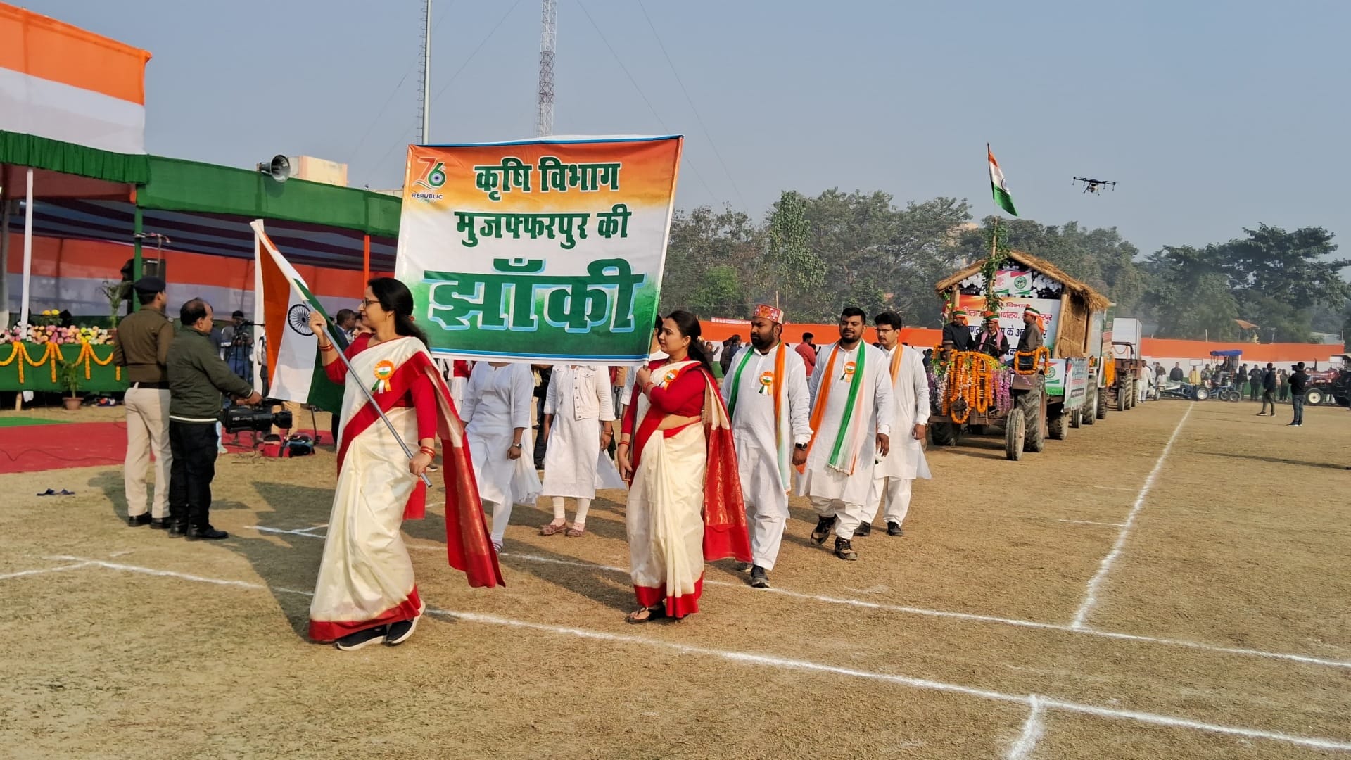 Muzaffarpur News: Tricolor saluted on Republic Day, tableaus and parades were taken out in Tirhut division