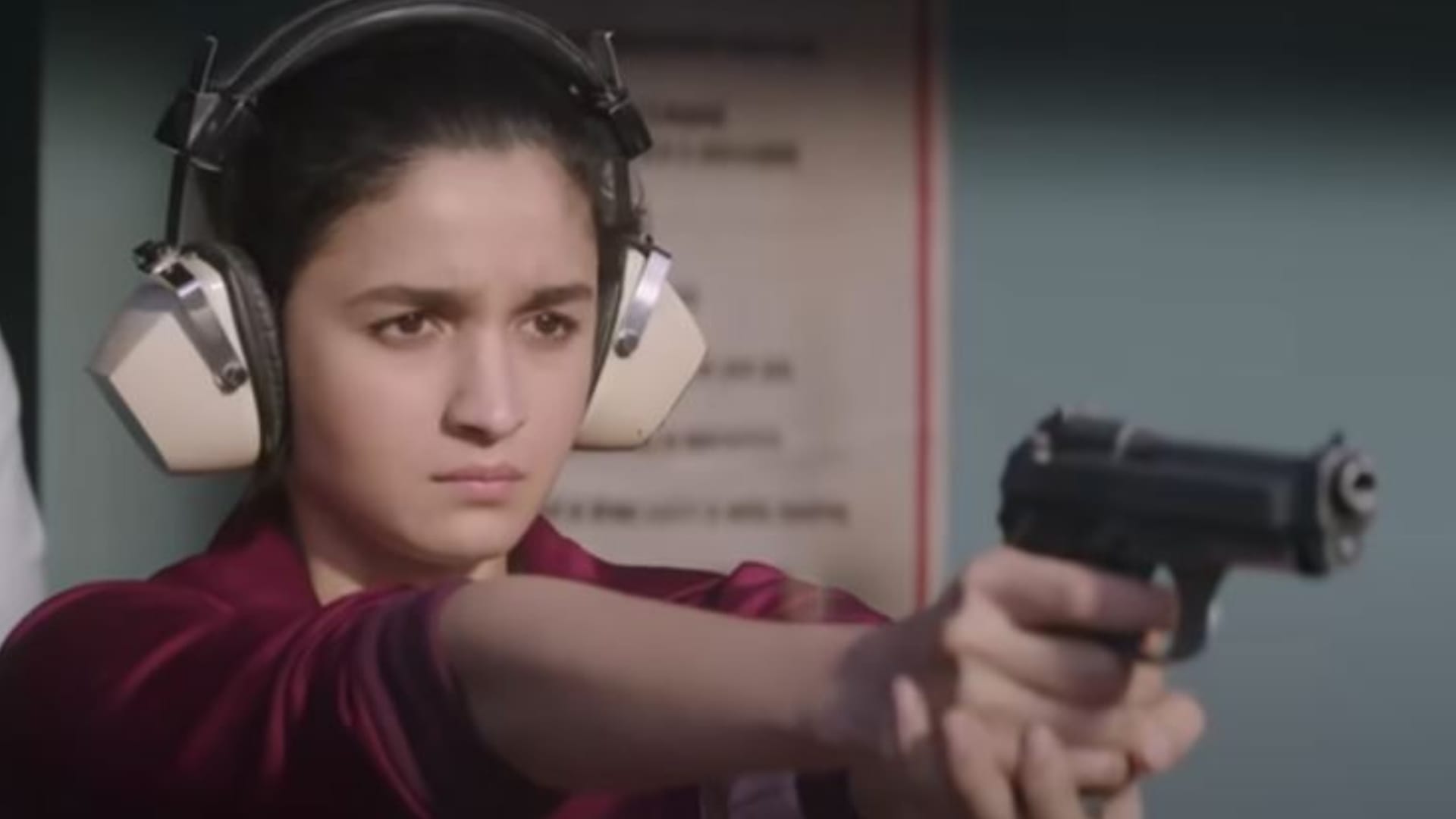 Bollywood Repblic Day patriotic movies actress deepika padukone alia bhatt sara ali khan janhvi kapoor sonam