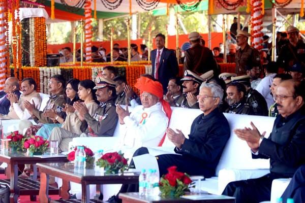 MP News: Governor said - follow the rights and duties given by the Constitution with devotion and commitment.