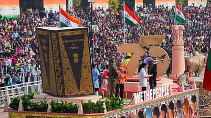 Republic Day Parade: देश की सैन्य शक्ति और समृद्धि की झलक, कर्तव्य पथ पर दिखा विकसित भारत के संकल्प का नजारा Republic Day Parade A glimpse of the country military power and prosperity tableau news in hindi