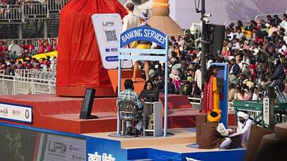 Republic Day Parade: देश की सैन्य शक्ति और समृद्धि की झलक, कर्तव्य पथ पर दिखा विकसित भारत के संकल्प का नजारा Republic Day Parade A glimpse of the country military power and prosperity tableau news in hindi