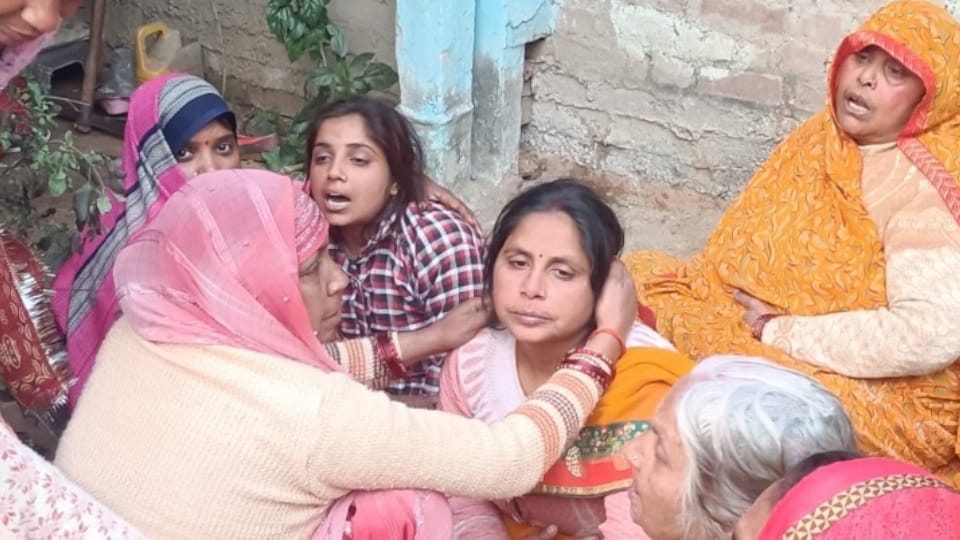 Sahjahanpur Road Accident mourning in three villages Rajat was married six months ago