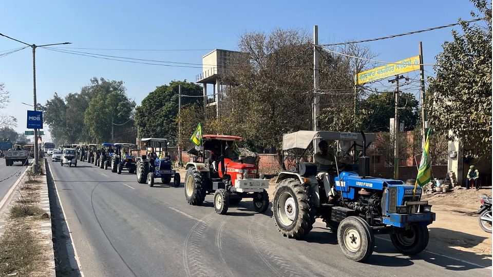 Kisan andolan farmer tractor march today in punjab SKM protest