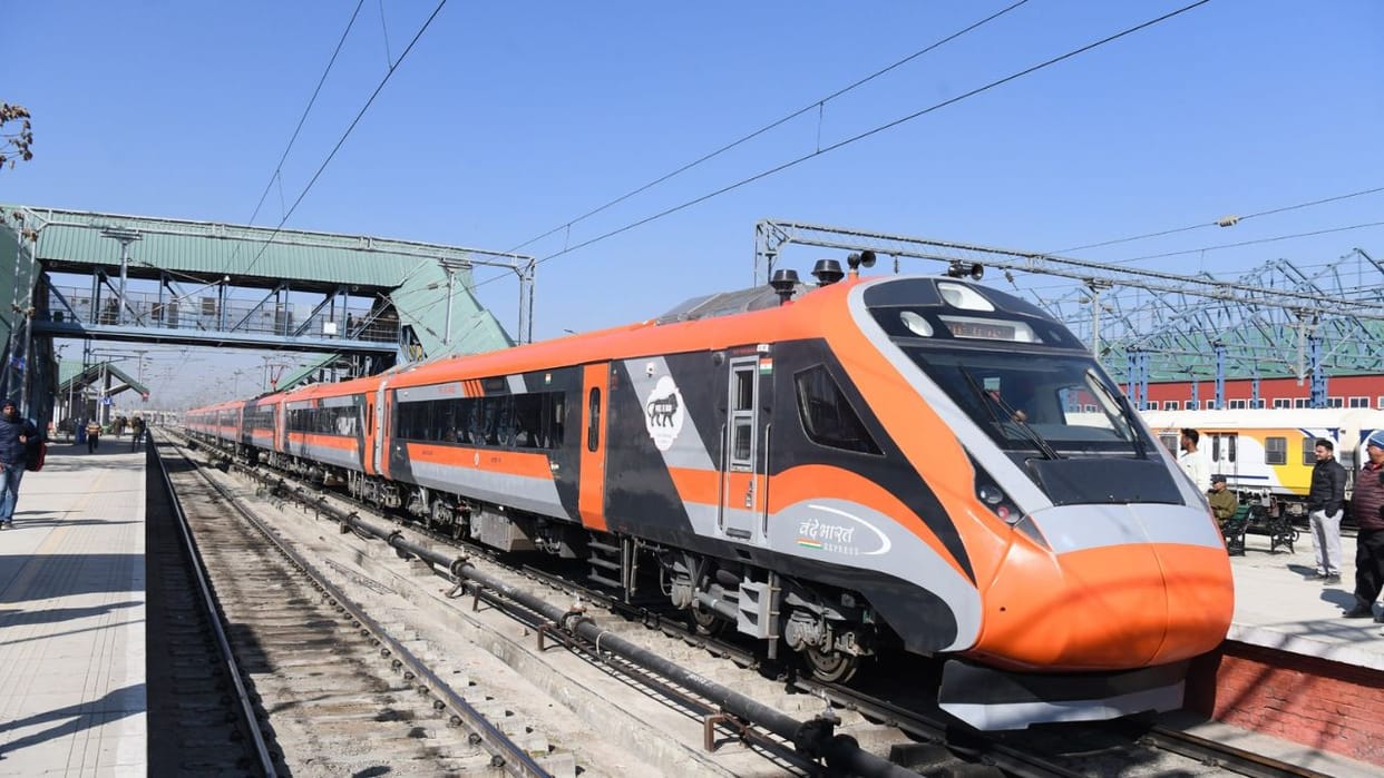 Vande Bharat trial completed from Mata Vaishno Devi to Budgam