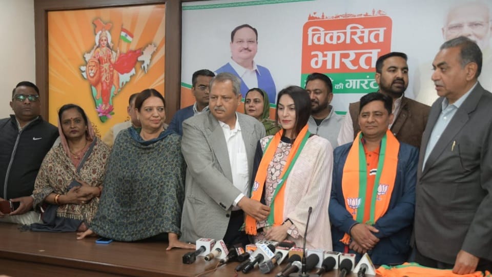 Congress councilor Gurbaksh Rawat joins Chandigarh BJP