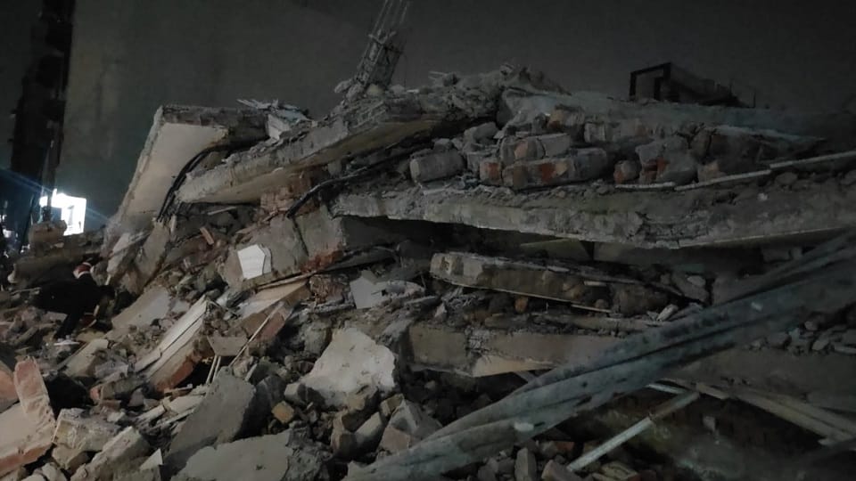 The balcony of a dilapidated building collapsed in Hauz Qazi, one died