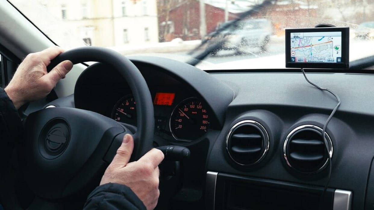 keep mini gps airtag inside your car and track on smartphone