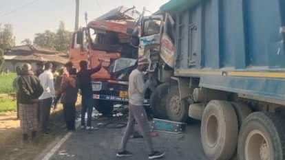 सोनभद्र में भीषण हादसा: ट्रेलर और हाइवा की जोरदार टक्कर, वाहनों के उड़े परखच्चे, एक की मौत; तीन गंभीर major accident in sonbhadra man died and many people injured due to collide trailer and haiwa
