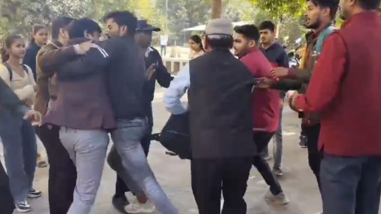 Student disputes with professor regarding practical exam result in sonbhadra