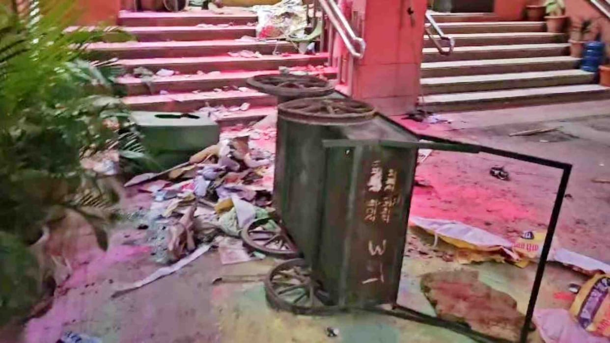 Jaipur News: Clash between sanitation workers and police at Lal Kothi headquarters