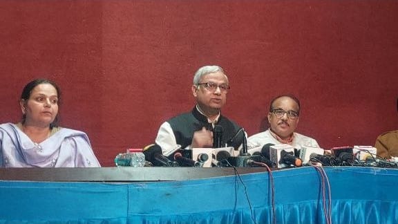 pithampur union carbide bhopal gas tragedy kachara waste material