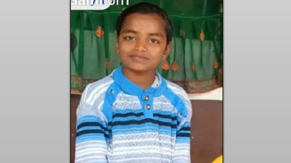 Bijnor: Sixth class student committed suicide by hanging himself with his mother's saree