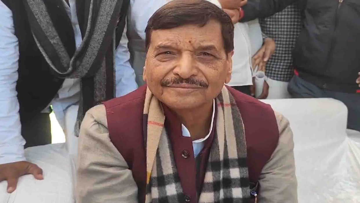 UP Politics News Shivpal yadav said 2027 assembly election will be between socialists and traitors