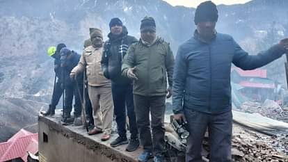 उत्तरकाशी में भीषण अग्निकांड: सावणी गांव में मचाया तांडव, बेघर हुए 15 से ज्यादा परिवार, महिला की मौत, तस्वीरें Uttarakhand News Massive fire Broke Out in Uttarkashi Savni Village Many Houses Burned woman dead Photo